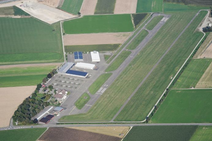 Fliegerschule Birrfeld AG